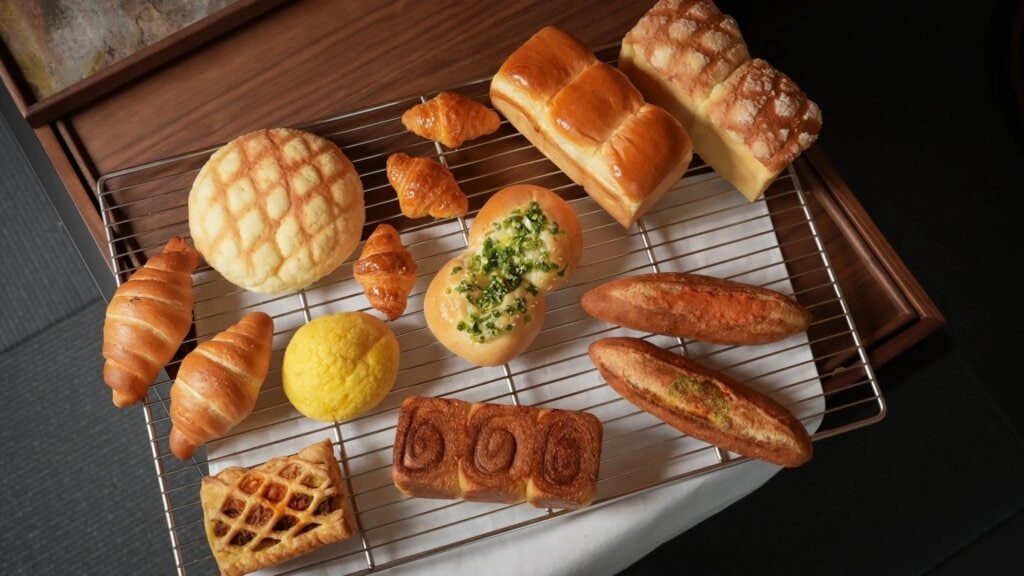 ขนมปังสับปะรดที่ทรงพลังที่สุดในโลกอยู่ที่นี่แล้ว! “Bakeries Lab.” ของญี่ปุ่นมาถึงไต้หวันแล้ว และร้านเรือธงแห่งนี้ขายซุปข้นที่มีเฉพาะในไต้หวันเท่านั้น