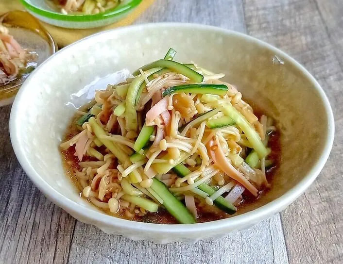 สูตร “สลัดเห็ดเข็มทองกับแตงกวา” ทำง่าย ประหยัดเวลา แค่ 3 ขั้นตอน